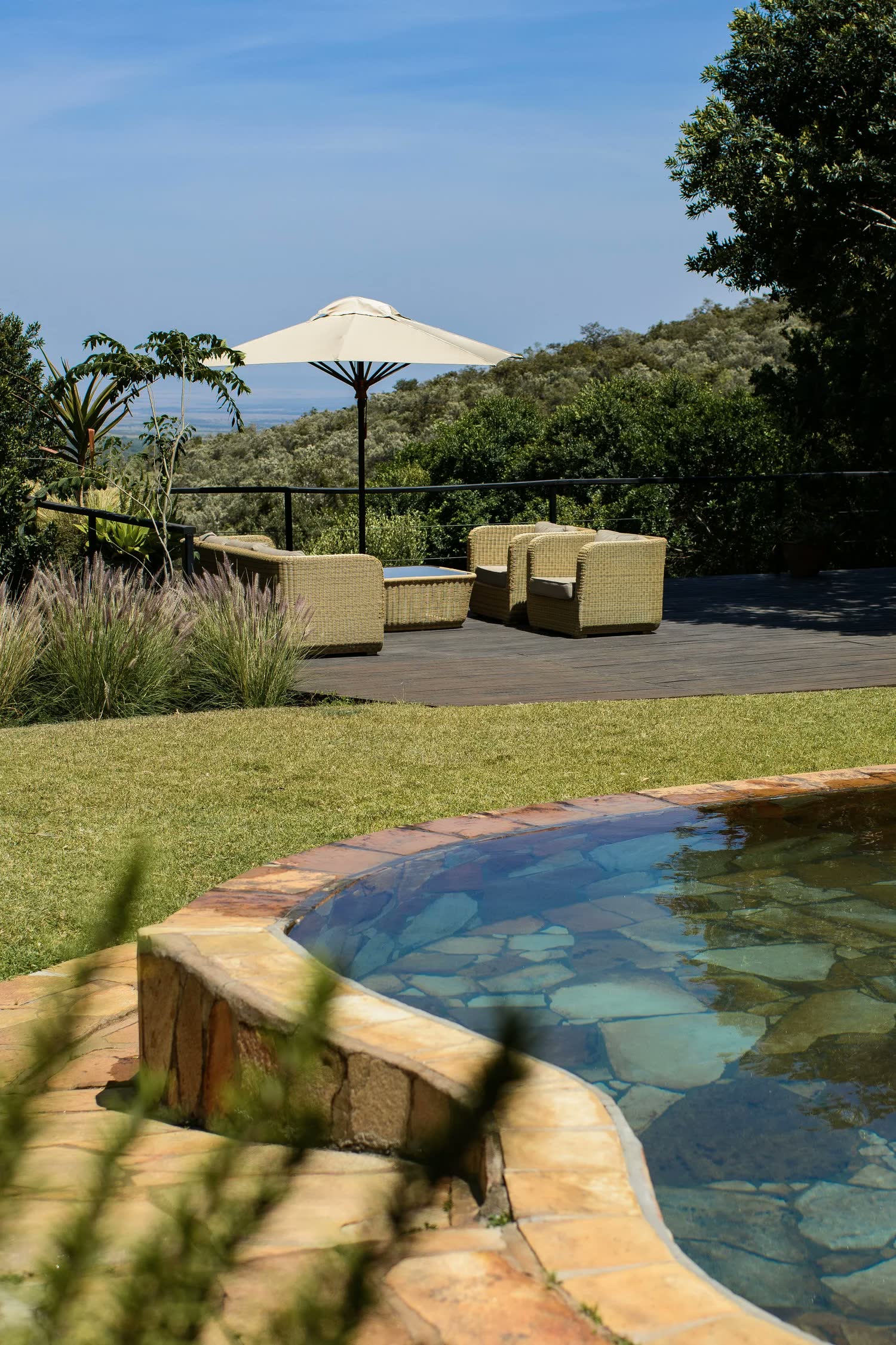 Relax junto a la piscina